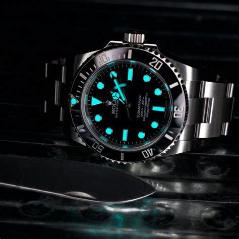 rolex submariner night glow|rolex sub lume glow.